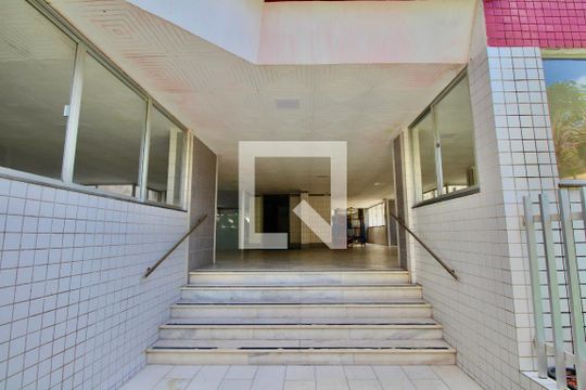 Entrada de apartamento para alugar com 2 quartos, 90m² em Engenho Velho de Brotas, Salvador
