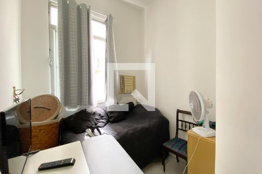 Quarto de Serviço de apartamento à venda com 3 quartos, 360m² em Lagoa, Rio de Janeiro