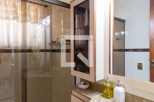 Banheiro da Casa 1 de casa à venda com 4 quartos, 140m² em Vila Formosa, São Paulo