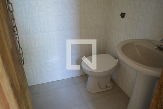 Banheiro da área gourmet de casa à venda com 4 quartos, 419m² em Alvorada, Contagem