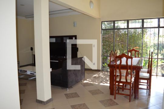 Sala 1 de casa à venda com 4 quartos, 419m² em Alvorada, Contagem