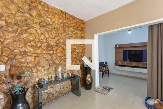 Casa à venda com 5 quartos, 483m² em Planalto, Belo Horizonte