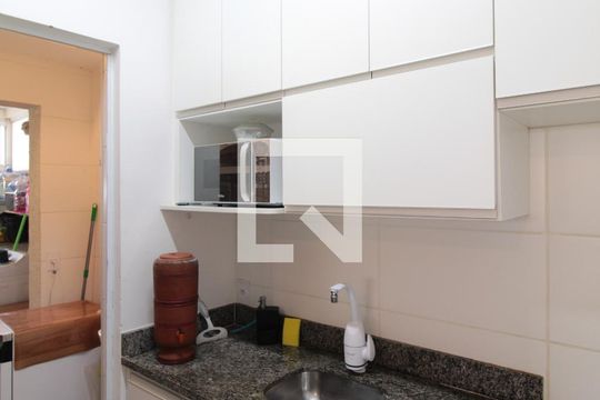 Cozinha de apartamento à venda com 3 quartos, 102m² em Planalto, Belo Horizonte