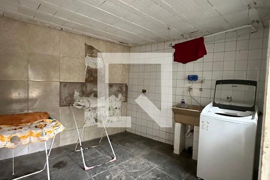 Lavanderia de casa à venda com 8 quartos, 450m² em Rolinópolis, São Paulo