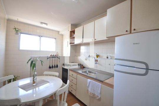 Cozinha de apartamento à venda com 2 quartos, 60m² em Vila Constança, São Paulo