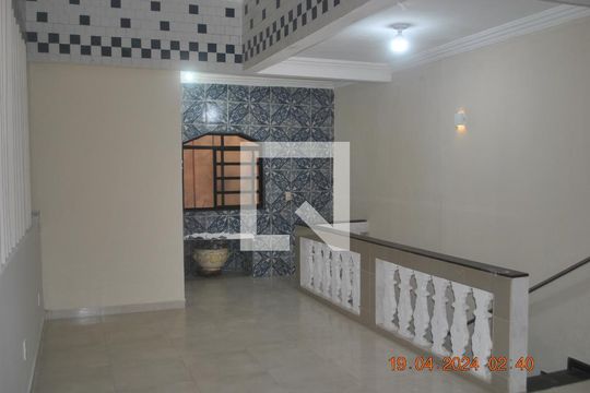 Apartamento para alugar com 7 quartos, 176m² em Itapuã, Salvador