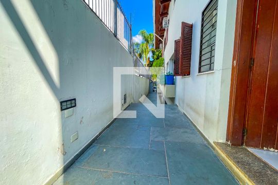Quintal de casa à venda com 4 quartos, 620m² em BOACAVA, São Paulo