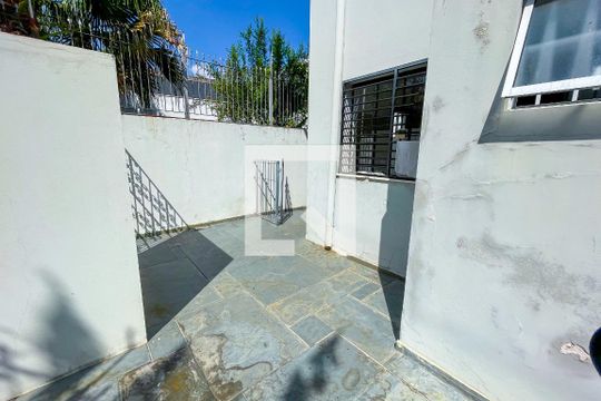 Quintal de casa à venda com 4 quartos, 620m² em BOACAVA, São Paulo
