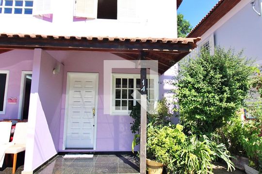 Fachada de casa de condomínio para alugar com 2 quartos, 165m² em Taboão, São Bernardo do Campo