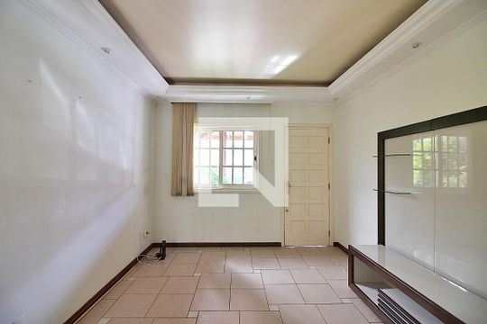 Sala  de casa de condomínio à venda com 2 quartos, 165m² em Taboão, São Bernardo do Campo