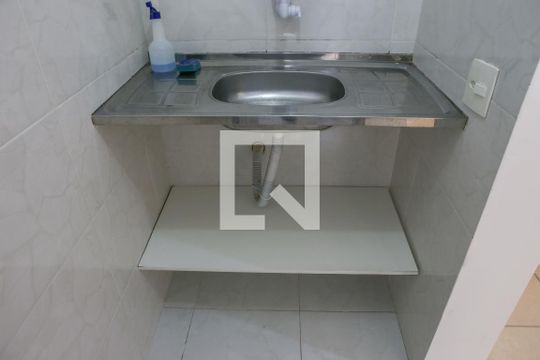 Cozinha de kitnet/studio para alugar com 1 quarto, 29m² em Água Branca, São Paulo