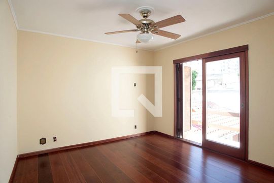 Quarto 1 Suíte de casa para alugar com 3 quartos, 224m² em Santana, Porto Alegre