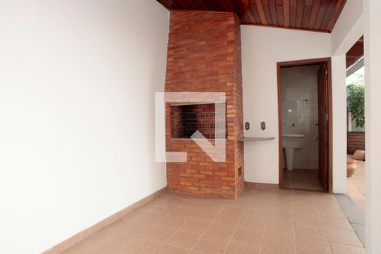 Churrasqueira de casa para alugar com 3 quartos, 224m² em Santana, Porto Alegre