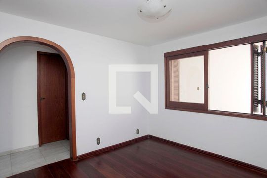 Sala 2 de casa para alugar com 3 quartos, 224m² em Santana, Porto Alegre