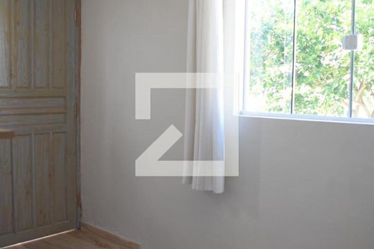 Cozinha de kitnet/studio para alugar com 1 quarto, 16m² em Centro, Curitiba