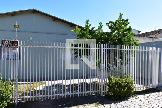 Fachada de kitnet/studio para alugar com 1 quarto, 16m² em Centro, Curitiba