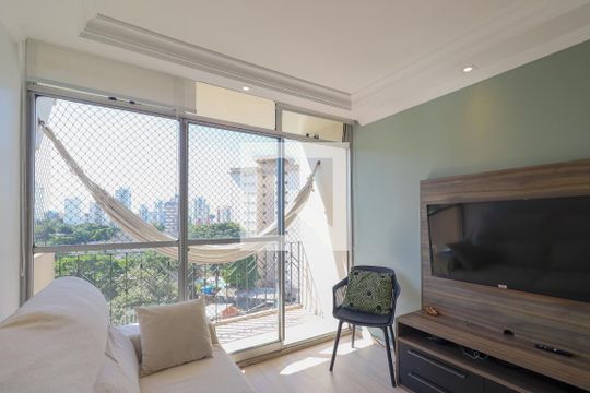 Sala de apartamento para alugar com 2 quartos, 60m² em Vila Sofia, São Paulo
