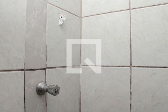 Banheiro de apartamento para alugar com 1 quarto, 30m² em Cidade Baixa, Porto Alegre