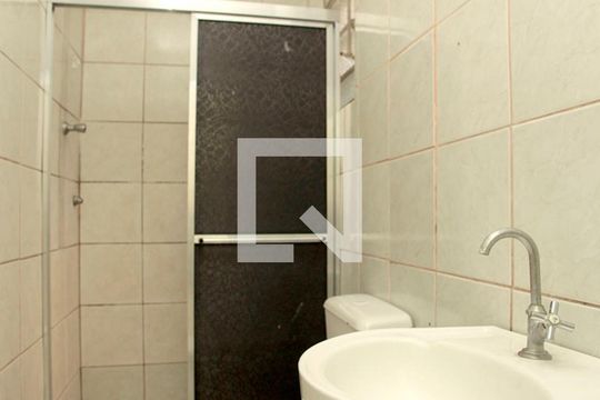 Banheiro de apartamento para alugar com 1 quarto, 30m² em Cidade Baixa, Porto Alegre