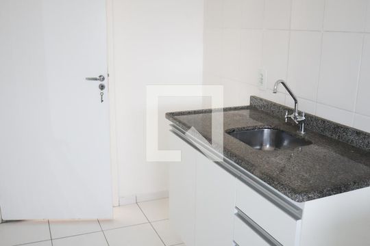 Cozinha de apartamento para alugar com 2 quartos, 54m² em Jardim Modelo, São Paulo