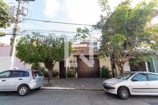 Fachada de casa à venda com 6 quartos, 395m² em Parque Boturussu, São Paulo