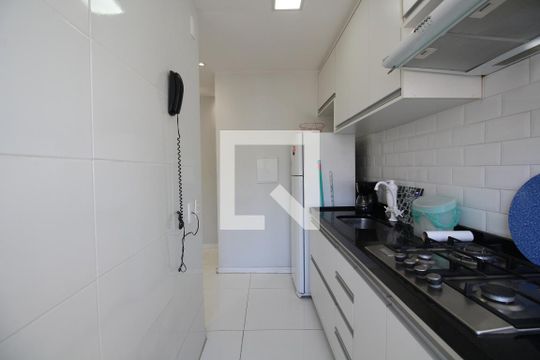 Cozinha de apartamento à venda com 2 quartos, 40m² em Gardênia Azul, Rio de Janeiro