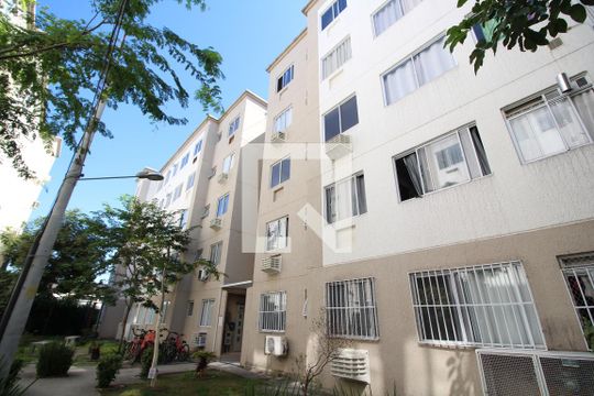 Fachada do Bloco de apartamento à venda com 2 quartos, 40m² em Gardênia Azul, Rio de Janeiro