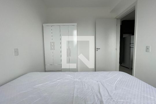 Quarto de apartamento para alugar com 2 quartos, 33m² em Butantã, São Paulo