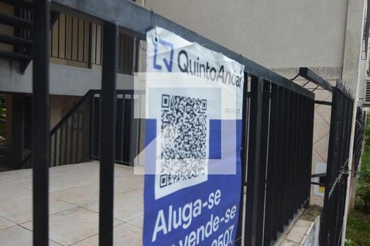 Placa Instalada na Fachada do Prédio de apartamento para alugar com 2 quartos, 61m² em Inhaúma, Rio de Janeiro