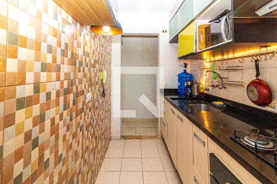 Cozinha e Área de Serviço de apartamento à venda com 2 quartos, 50m² em Socorro, São Paulo