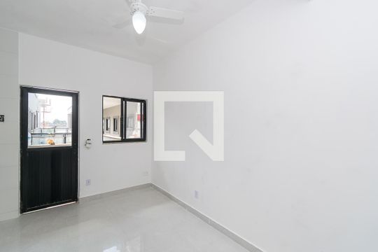 Apartamento para alugar com 1 quarto, 30m² em Olaria, Rio de Janeiro