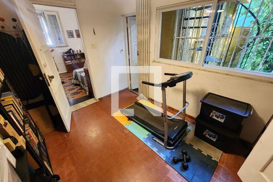 Passagem de casa para alugar com 4 quartos, 300m² em Humaitá, Rio de Janeiro