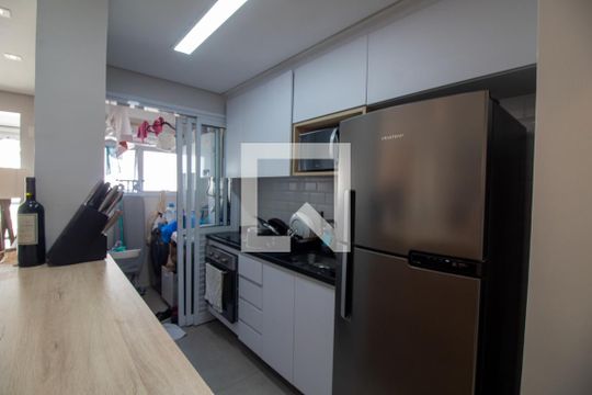 Cozinha de apartamento para alugar com 1 quarto, 50m² em Vila Gertrudes, São Paulo
