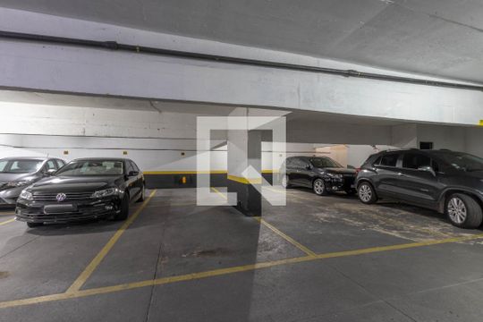 Garagem de apartamento para alugar com 4 quartos, 232m² em Lourdes, Belo Horizonte