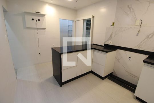 Cozinha de casa para alugar com 3 quartos, 90m² em Vista Alegre, Rio de Janeiro