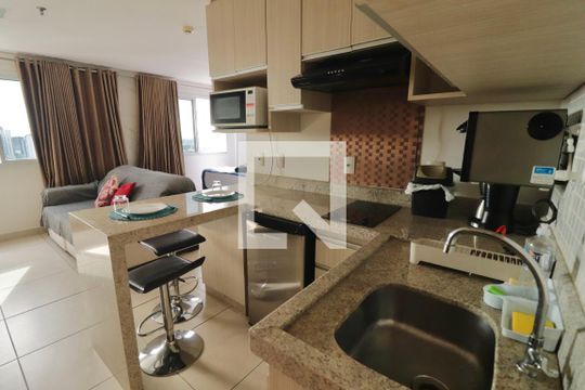 Cozinha de kitnet/studio à venda com 1 quarto, 38m² em Jardim Goiás, Goiânia
