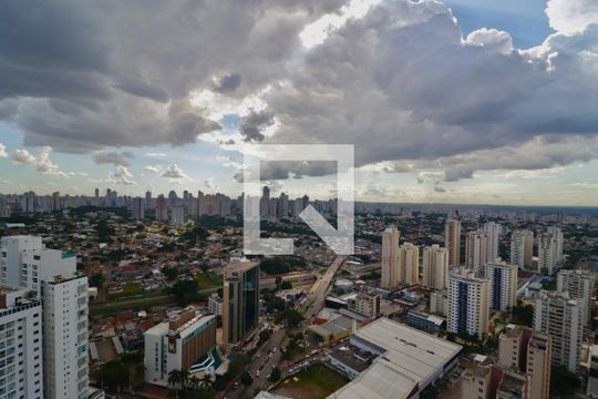 Vista quarto de kitnet/studio à venda com 1 quarto, 38m² em Jardim Goiás, Goiânia
