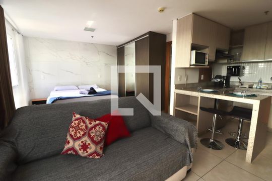 Sala de kitnet/studio à venda com 1 quarto, 38m² em Jardim Goiás, Goiânia