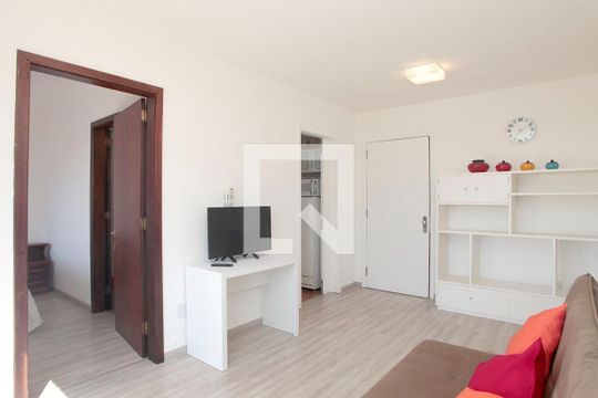 Sala de apartamento para alugar com 1 quarto, 53m² em Centro Histórico, Porto Alegre