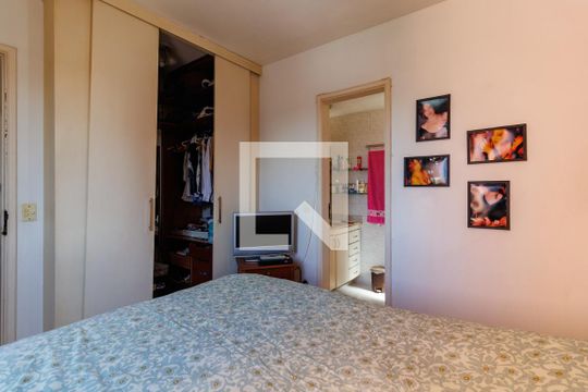 Suíte de apartamento para alugar com 3 quartos, 77m² em Jardim Caboré, São Paulo