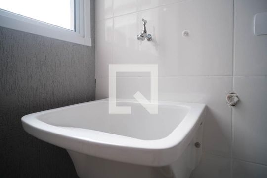 Área de Serviço de apartamento para alugar com 2 quartos, 39m² em Jardim Maringa, São Paulo