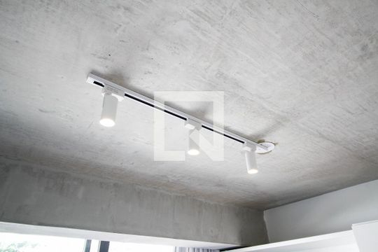 Suíte de kitnet/studio à venda com 1 quarto, 28m² em Jardim das Bandeiras, São Paulo