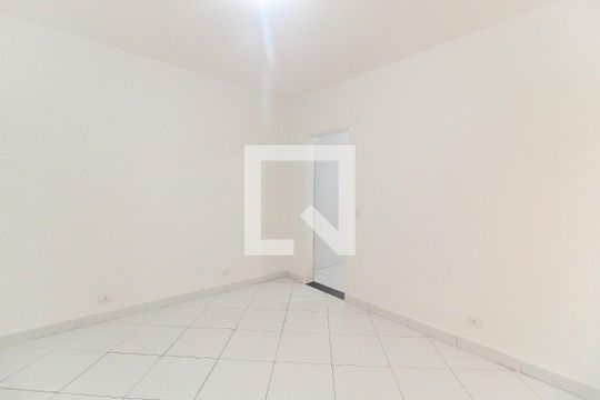Sala de casa para alugar com 1 quarto, 70m² em Vila Carmosina, São Paulo