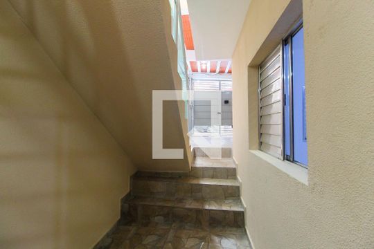 Quintal de casa para alugar com 1 quarto, 70m² em Vila Carmosina, São Paulo