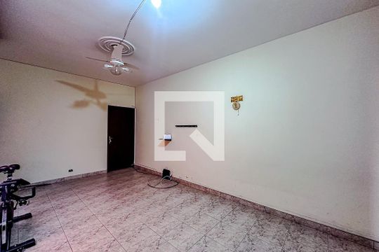 Sala de casa para alugar com 2 quartos, 80m² em Jardim da Gloria, São Paulo