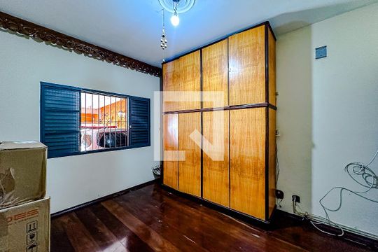 Quarto 1 de casa para alugar com 2 quartos, 80m² em Jardim da Gloria, São Paulo
