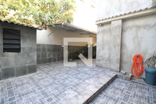 Área Externa de casa para alugar com 3 quartos, 112m² em Vista Alegre, Rio de Janeiro