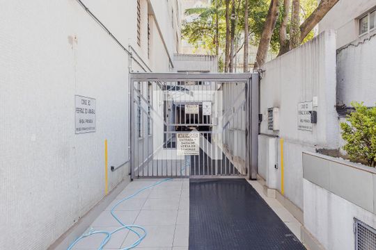 Fachada de apartamento à venda com 2 quartos, 74m² em Jardim Paulista, São Paulo