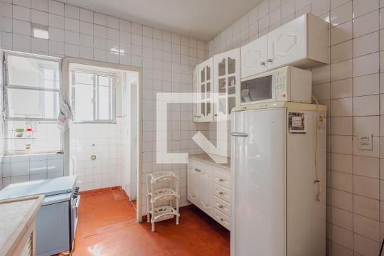 Cozinha de apartamento à venda com 2 quartos, 74m² em Jardim Paulista, São Paulo