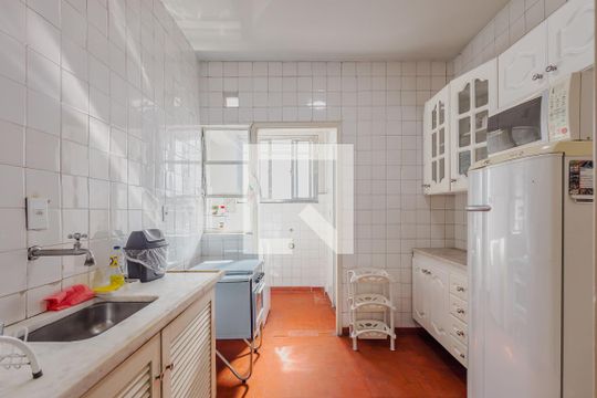 Cozinha de apartamento à venda com 2 quartos, 74m² em Jardim Paulista, São Paulo